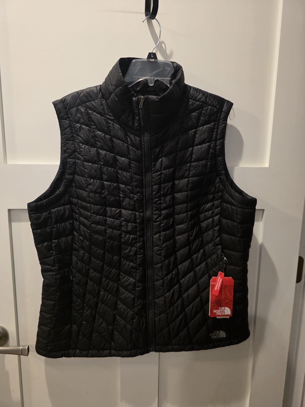 New The North Face ThermoBall Trekker Black Quilted Vest Women’s 2XL Flawed